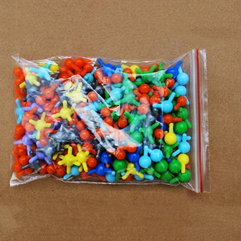 Modelo de Pequenas Moléculas de Química Orgânica/Inorgânica em Conjunto de Estrutura de Átomos